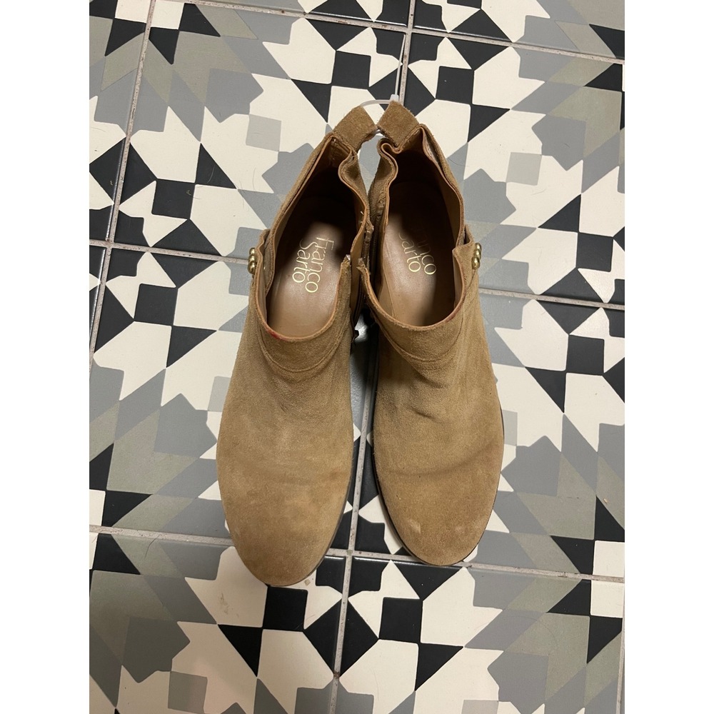 Franco Sarto Womens Tan Suede Ankle Boots Gold Stud Side Zip Booties Size 9M - Picture 2 of 8